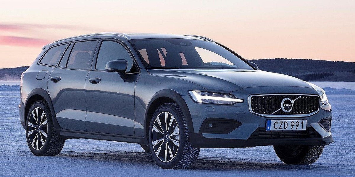 Volvo V60 Cross Country.