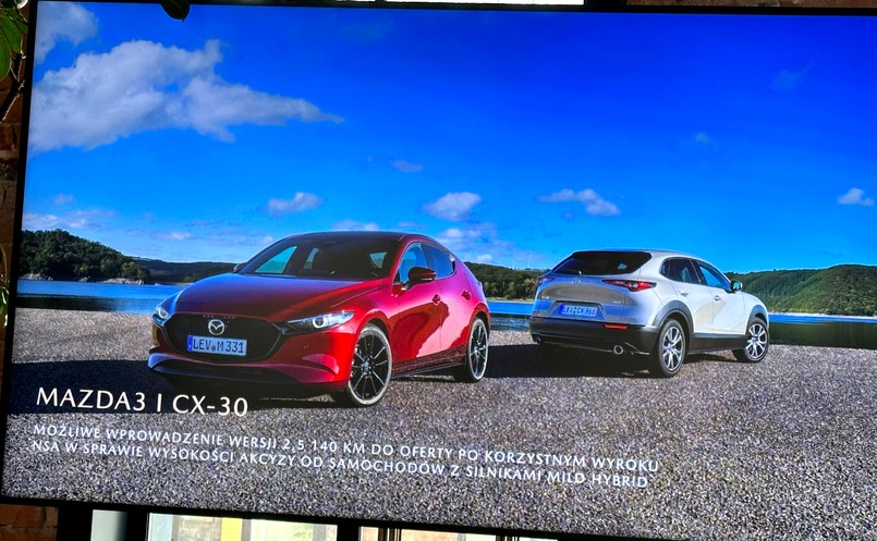 Mazda 3 i Mazda CX-30