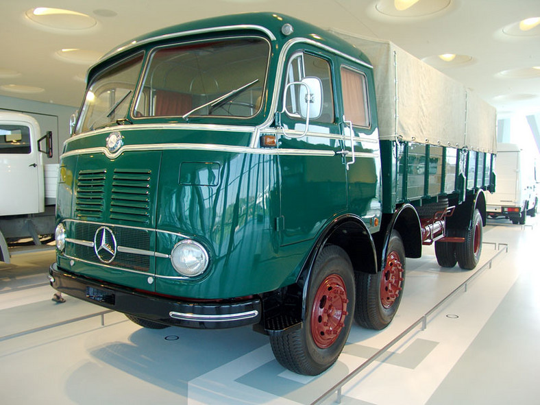 Mercedes-Benz - Muzeum: 120 lat historii na 9 piętrach - 2. część (galeria)