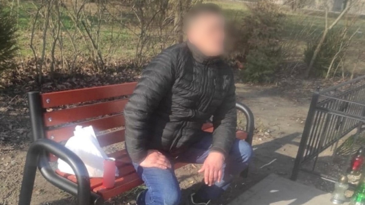 He sank into the bench and began to lose consciousness. Drama in Warsaw