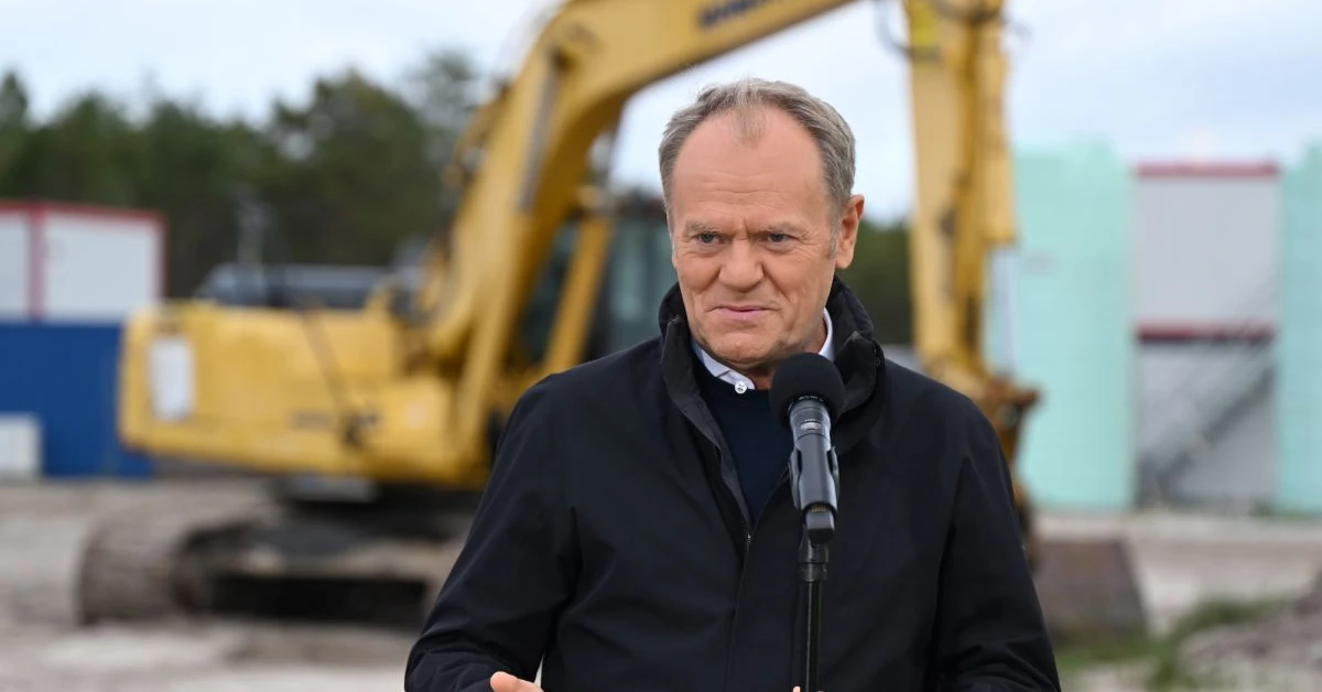 Budowa atomu ruszyła. Tusk zapowiada prąd dla 12 milionów gospodarstw