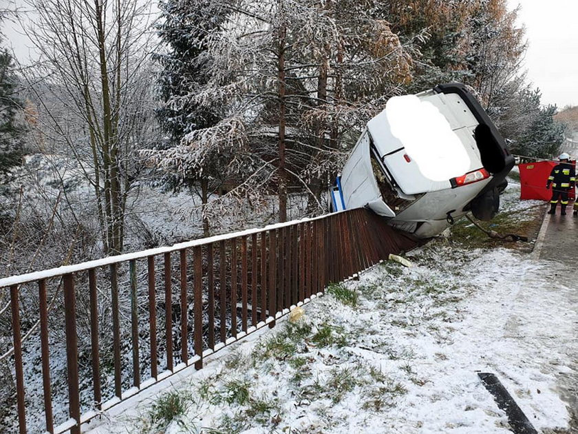 Tragedia na moście. 21-letni kierowca nie żyje