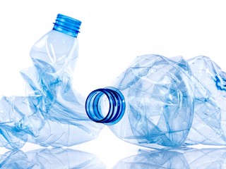 butelki z plastiku