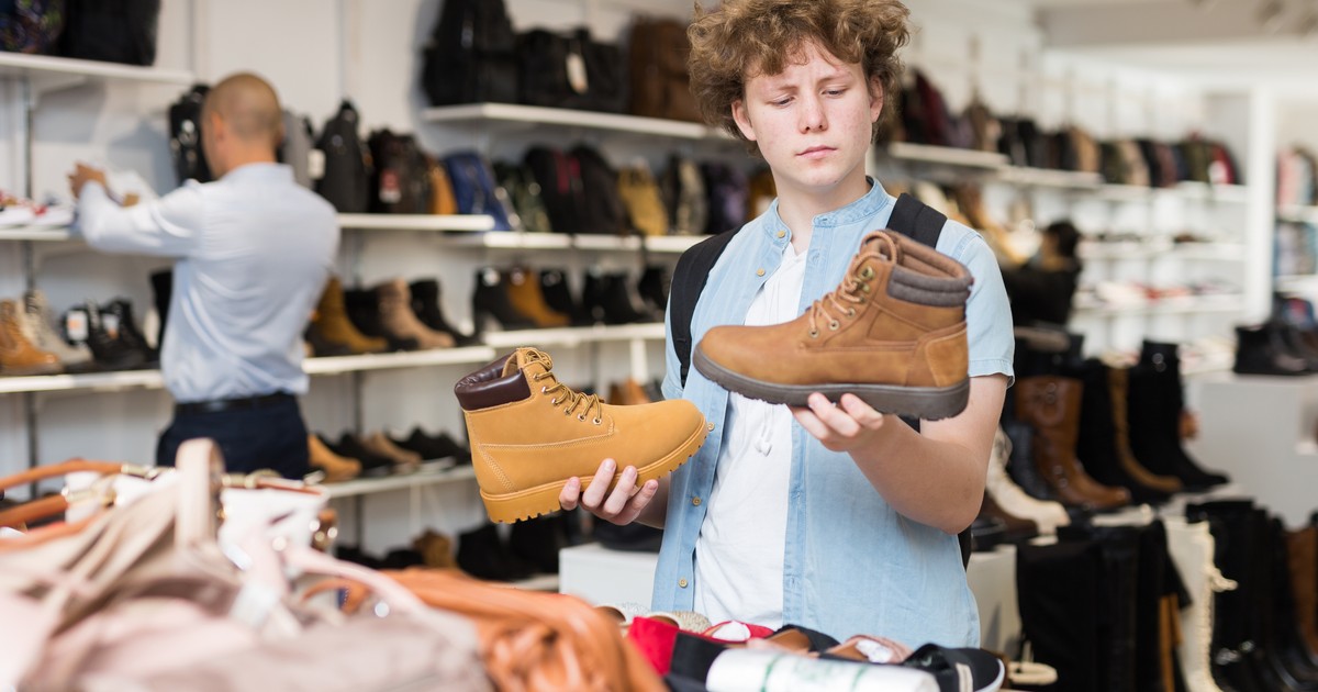 Ile kosztują dzieci? "Zaczynasz żałować, że młody ma dzianych kolegów"