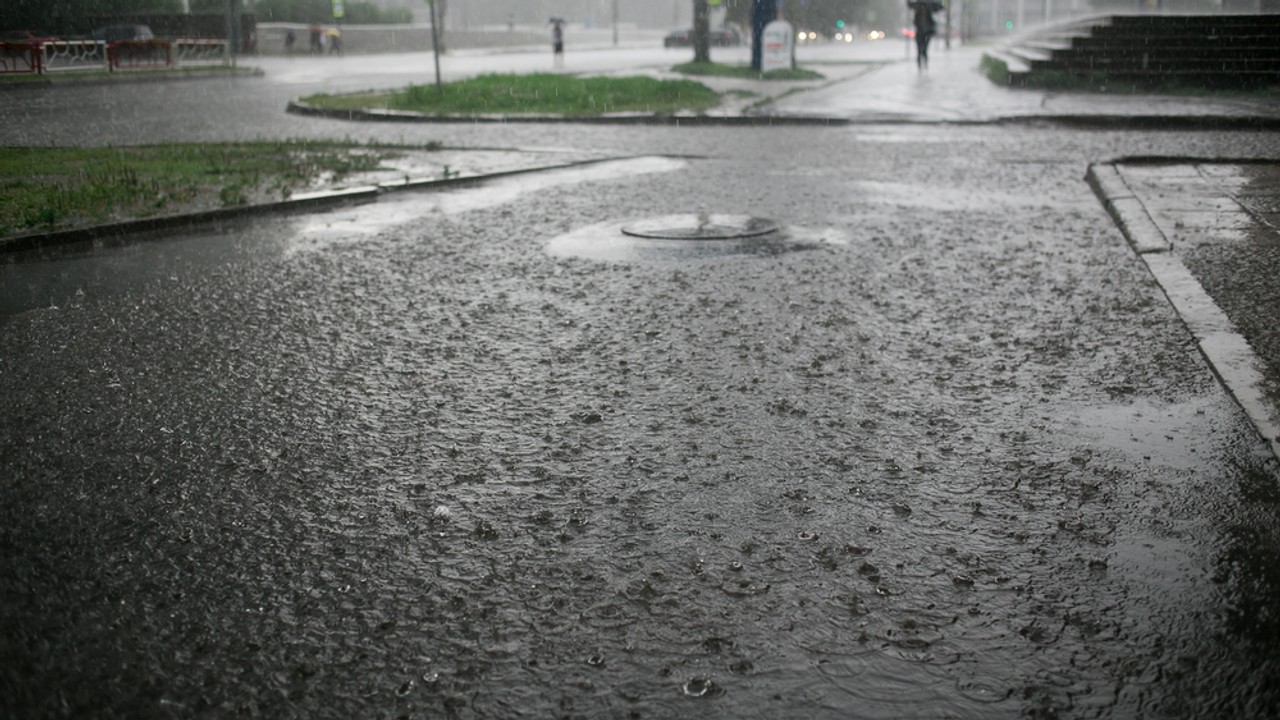 Potężne nawałnice przejdą nad Polską. Pilny alert RCB