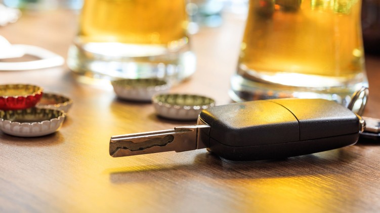 alkohol lebomlása mennyi idő után vezetés