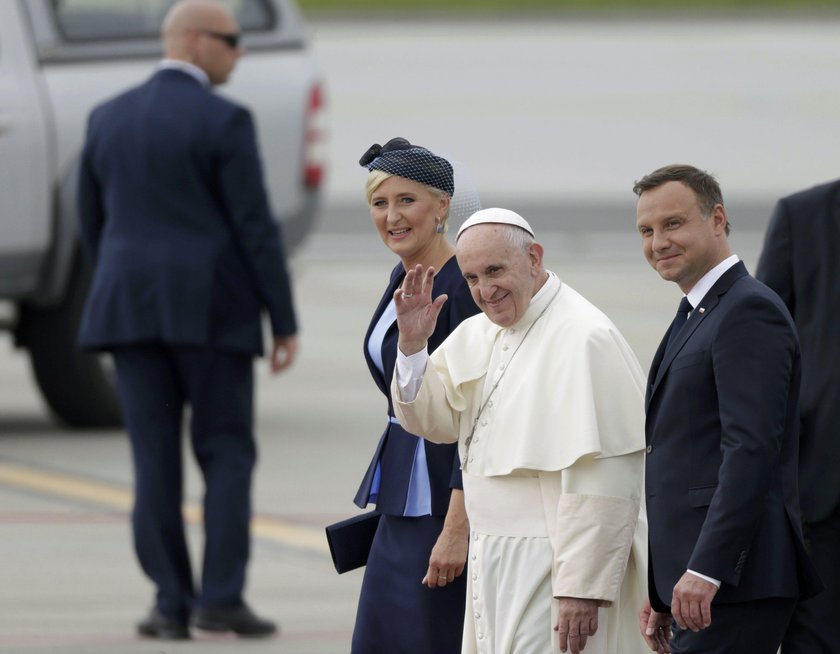 Para prezydencka przywitała papieża Franciszka