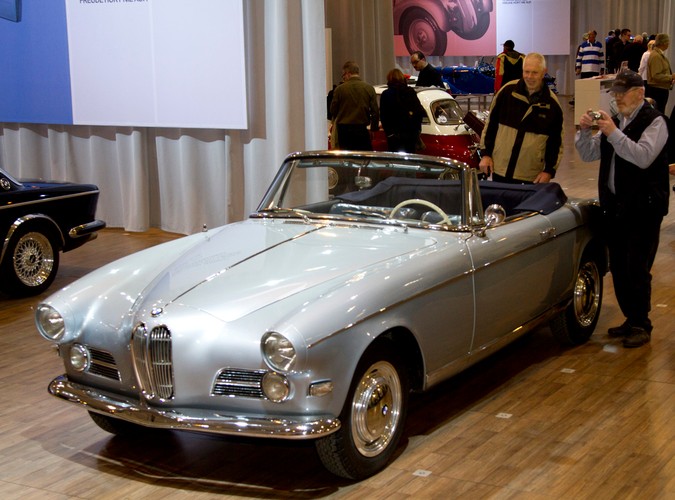 W Essen zakończyła się wystawa Techno Classica. Impreza jest uznawana za największe niemieckie targi pojazdów historycznych i zabytkowych. W naszej galerii mamy kilka perełek dawnej motoryzacji - auta warte są bardzo poważne pieniądze...