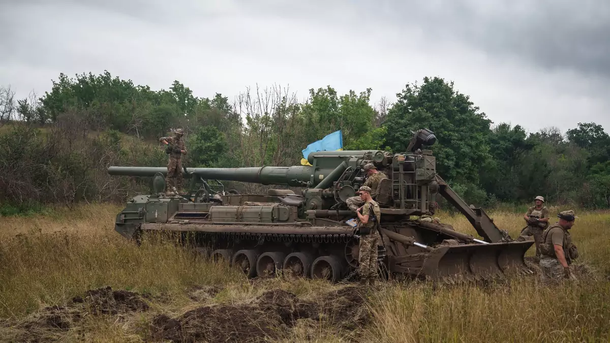 Ukraińskie działo 2S7 na zdjęciach z frontu