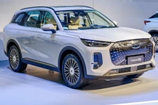 Nowy SUV spala 1,7 l na 100 km. Oto chińska rakieta dla dużej rodziny. Cena?
