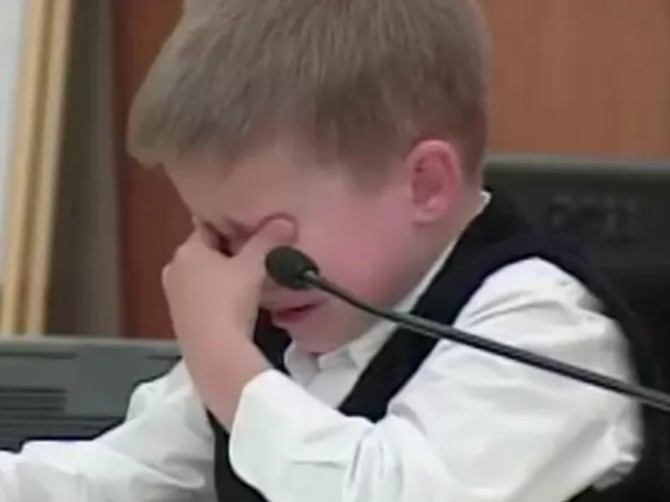 "Mama je ubila moju sestru, ja sam sledeći": Dečak (6) jecao u sudnici