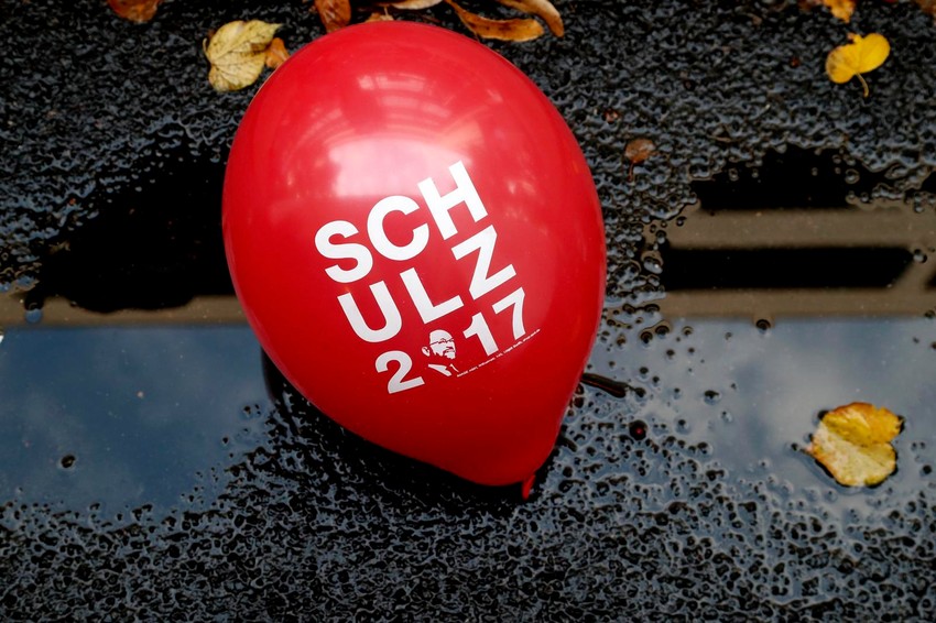 Fotografija koja simbolično oslikava katastrofu Šulca i SPD