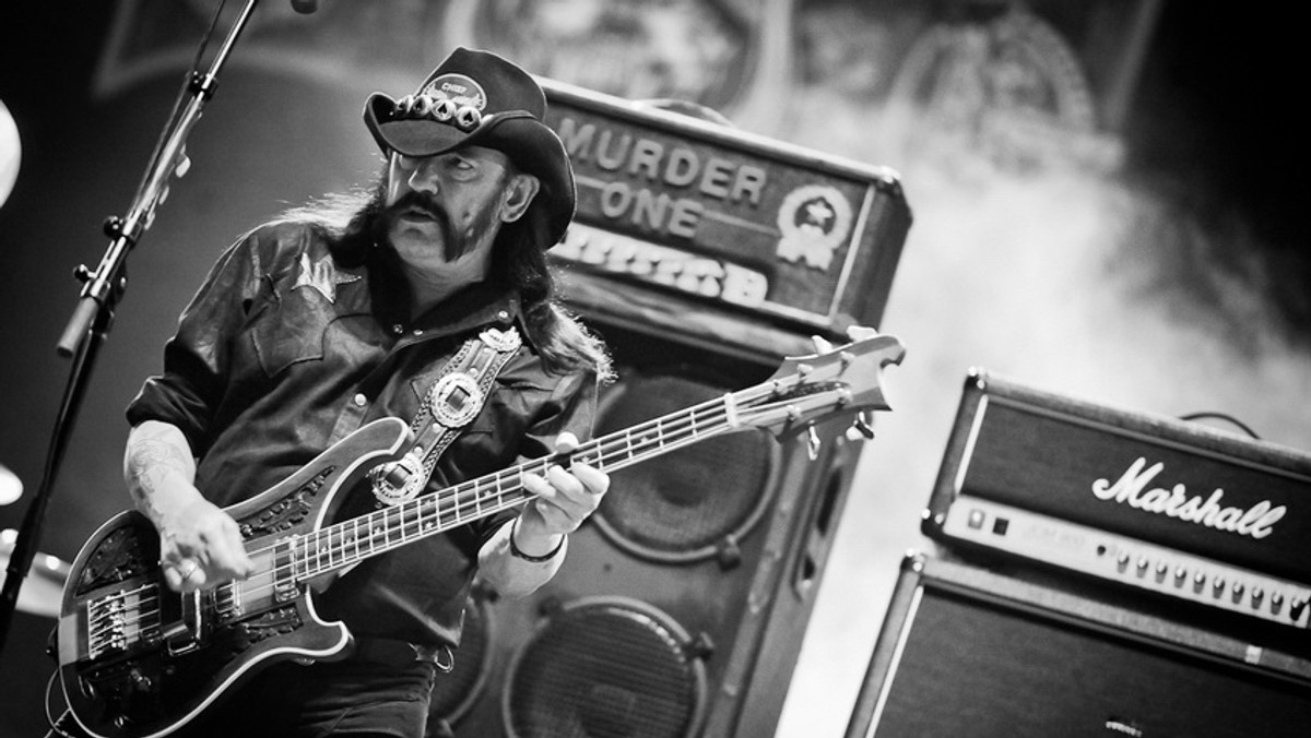 Lemmy Kilmister zostanie pochowany w nocy z 9 na 10 stycznia o godzinie 24.00 polskiego czasu. Uroczystość pogrzebowa rozpocznie się o północy i będzie transmitowana w sieci za pośrednictwem serwisu YouTube.