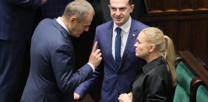 Donald Tusk wkurzył się na Barbarę Nowacką? Wszystko widać na nagraniu