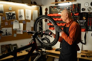 Lokalni przedsiębiorcy tego nie robią, choć powinni. Te dane są naprawdę szokujące