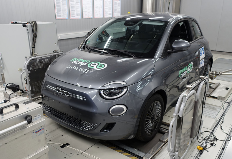 Elektryczny FIAT 500 (2021) w teście Green NCAP