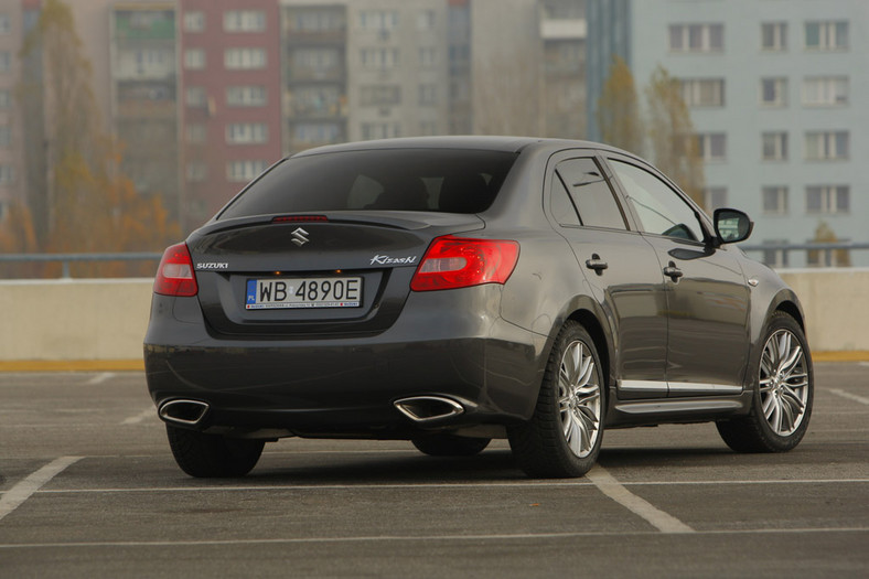 Suzuki Kizashi 2.4 VVT Sport: Sedan z dużymi ambicjami