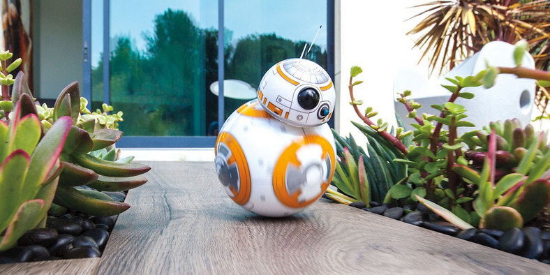 BB-8 - robot z Gwiezdnych Wojen jest prawdziwy i możesz go już kupić za 150 dolarów