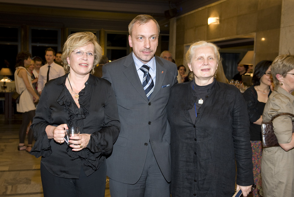 Krystyna Janda, Bogdan Zdrojewski i Magda Umer na premierze spektaklu "Zaświaty czyli czy pies ma duszę?"