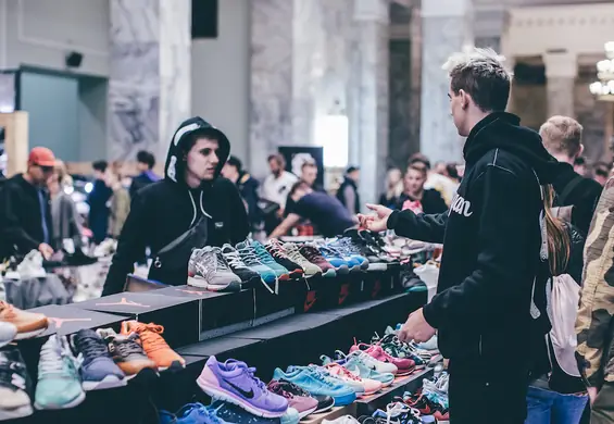 Sneakerness, festiwal w centrum Pragi i intymny koncert wschodzącej gwiazdy art-popu