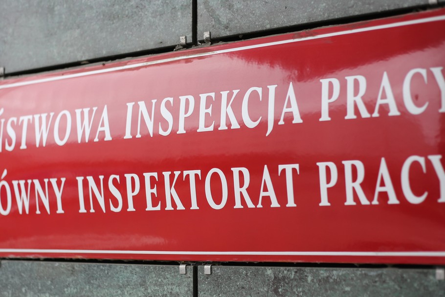 Skargi złożone do Państwowej Inspekcji Pracy są rozpatrywane szybciej niż w sądach pracy