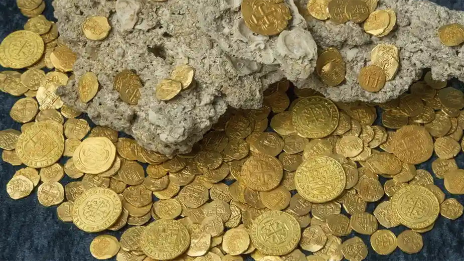Zatopione hiszpańskie złoto, na które natrafiono w 2015 r. na Karaibach. Transport, którym płynęło, został zatopiony przez huragan w 1715 r.