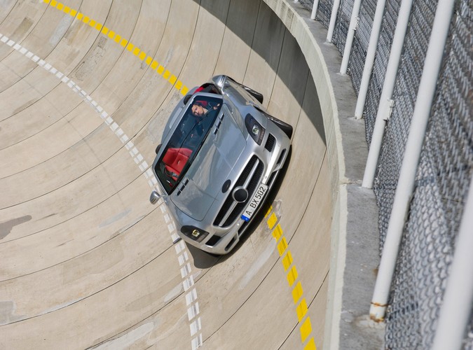 Mercedes ujawnił zdjęcia z testów SLS-a w wersji roadster...