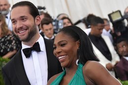 Inside the extravagant wedding of Serena Williams and Reddit co-founder Alexis Ohanian, where Beyoncé rode a carousel