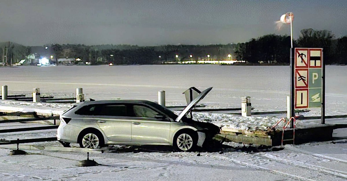 59-latek "zacumował" Skodą w iławskiej ekomarinie. Miał ponad promil [ZDJĘCIA]