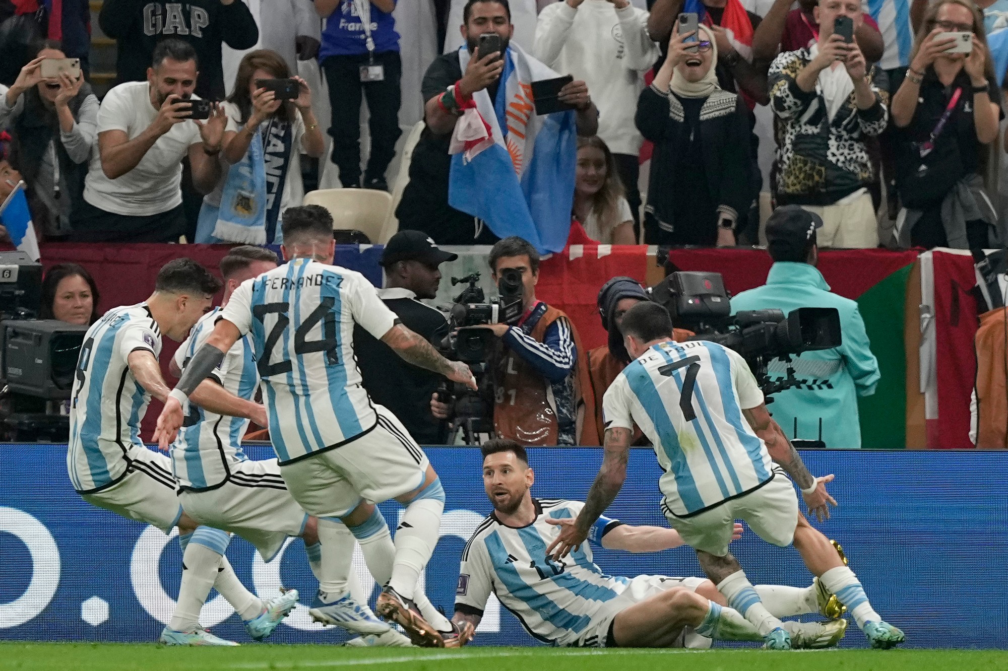 MS vo futbale 2022: Argentína - Francúzsko.