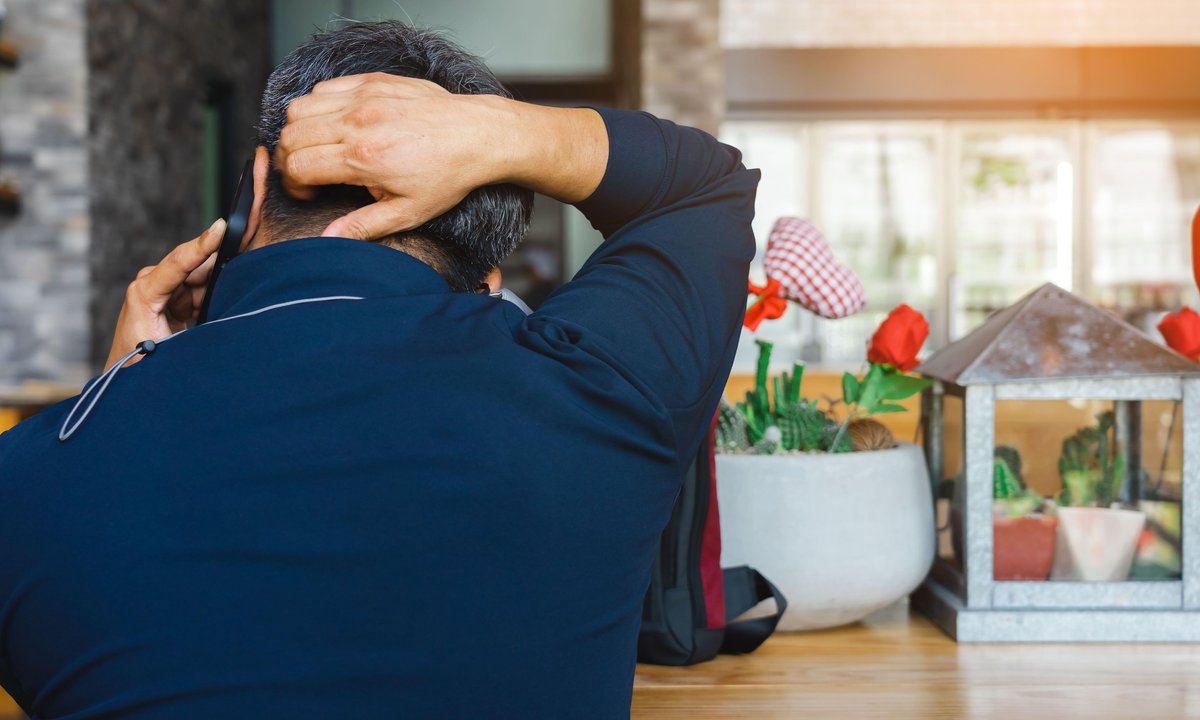 Zgłosił, iż zabił żonę. Później stwierdził, iż zmartwychwstała