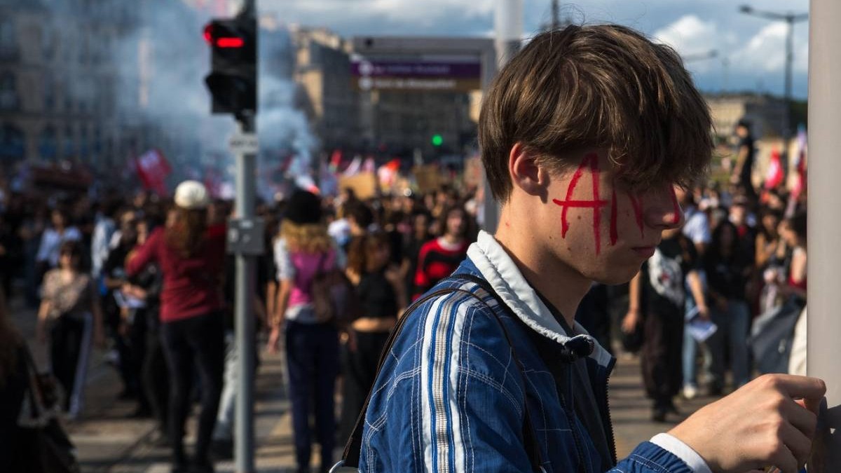 28.500.000.000 de euro din bugetul Educației vor merge la pensii în 2027. Elevii protestează pentru condițiile din școli, în Franța