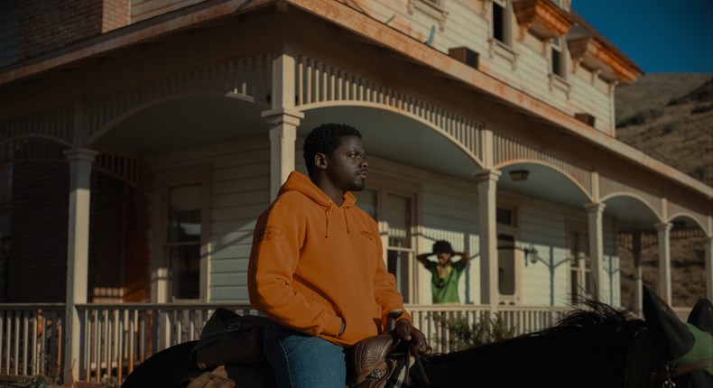 Daniel Kaluuya as OJ and Keke Palmer as Em in Nope.