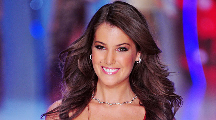 Szunai Linda lett 2011-ben a Miss World Hungary 