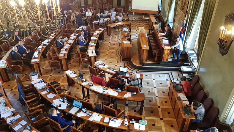 Seksualne sugestie wiceprzewodniczącego rady Krakowa do radnej