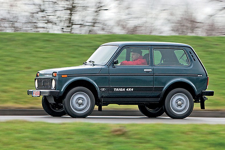 Рейлинги на крышу для Lada Niva 4x4 / Лада Нива 4х4 хранение и перевозка вещей, 