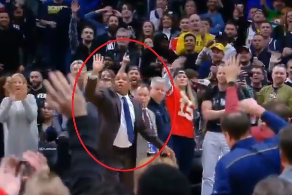 "IZBACIO JE TRENERA RIVALA IZ HALE!" Ono što je Nikola Jokić uradio posle ŠAMARA, navijači u Denveru mogli su samo da sanjaju