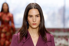 Prelepa Beograđanka zvezda revije Karoline Erere: Vratila se na pistu posle ZDRAVSTVENIH PROBLEMA i više je ništa ne može zaustaviti