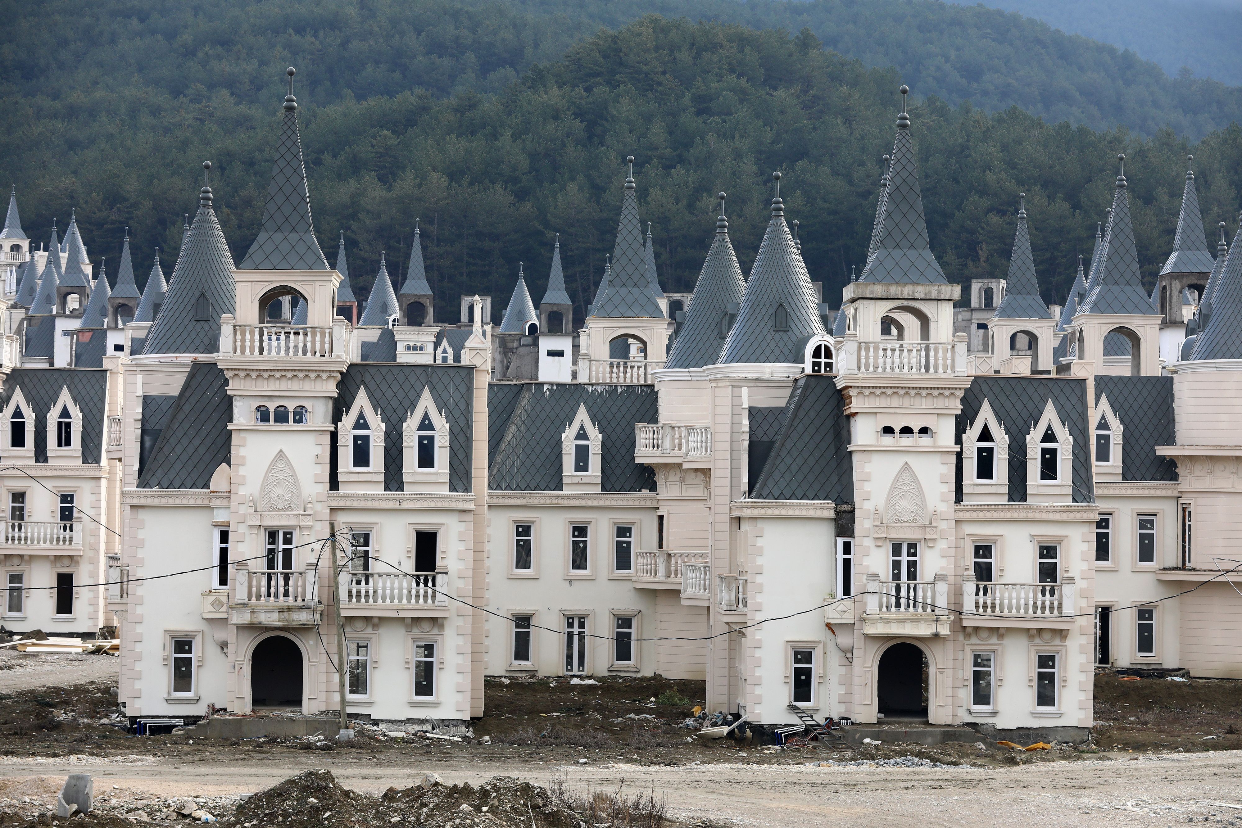 There's a $200 million abandoned village of Disney-like castles in ...