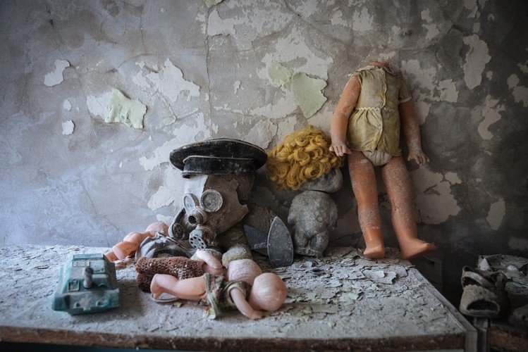 Do katastrofy elektrowni atomowej w Czarnobylu doszło 26 kwietnia 1986 roku. Wybuch czwartego reaktora siłowni doprowadził do skażenia części terytoriów Ukrainy i Białorusi. Substancje radioaktywne dotarły też nad Skandynawię, Europę Środkową, w tym Polskę, a także na południe kontynentu - do Grecji i Włoch. W strefie wokół Czarnobyla do dziś obowiązuje zakaz osiedlania się ludzi.