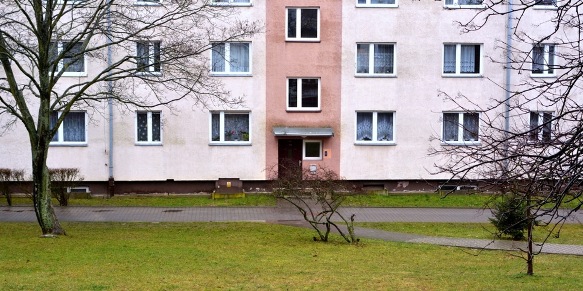 Trudności z otrzymaniem kredytu przez zainteresowane osoby utrudniają właścicielom sprzedaż dużych mieszkań