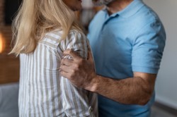 Badacze alarmują: Ofiary przemocy domowej mają podwyższone ryzyko zachorowania na poważną nieuleczalną chorobę