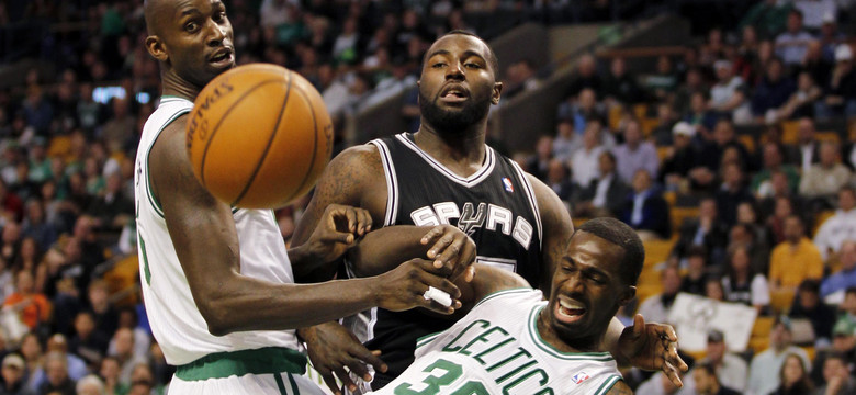 NBA: pozbawieni gwiazd San Antonio Spurs długo walczyli z mistrzami