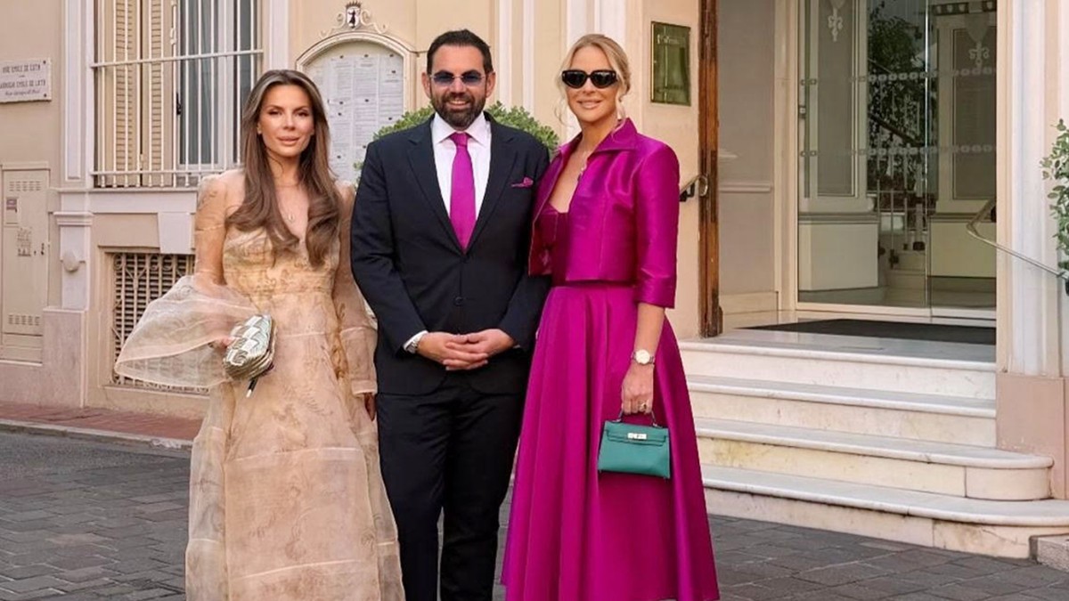 (FOTO) NA SVADBI MELINE DŽINOVIĆ U MONAKU SVI OBUČENI KAO ZA BAL Karići na venčanju bivše žene Harisa Džinovića, svi gledaju u kumu Gocu i njenu haljinu