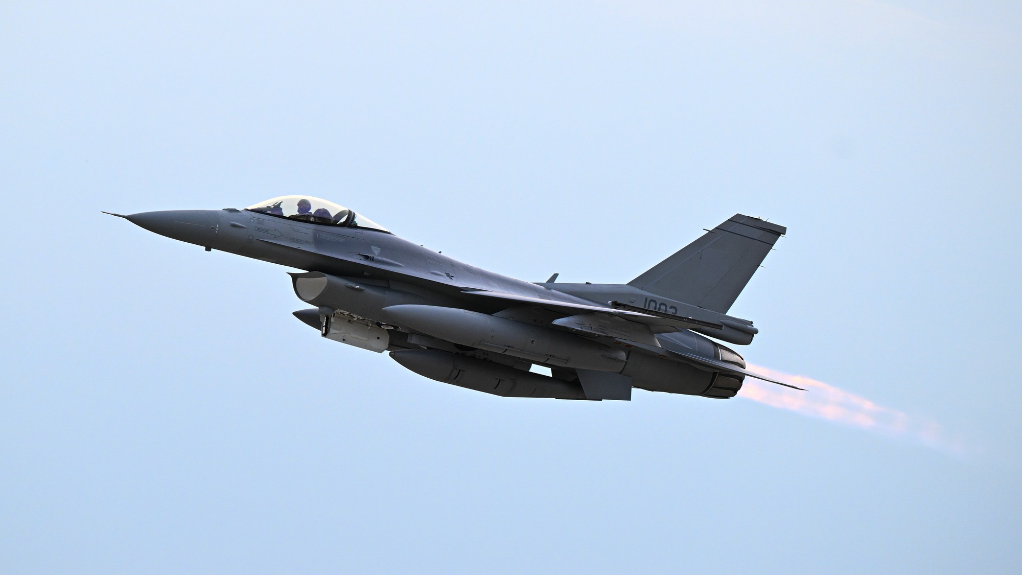 Stíhačka F-16.