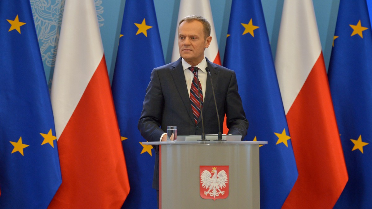 Premier Donald Tusk uważa, że to europosłanka PO Danuta Huebner powinna zostać nową - w miejsce Jacka Protasiewicza - szefową delegacji polskiej we frakcji Europejskiej Partii Ludowej (EPL) w Parlamencie Europejskim.