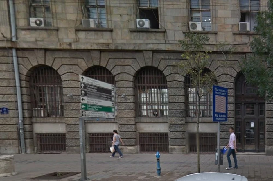 Zgrada na kojoj se nalazi natpis