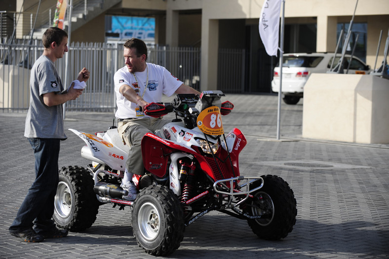 Abu Dhabi Desert Challenge 2010: Rafał Sonik gotowy do startu