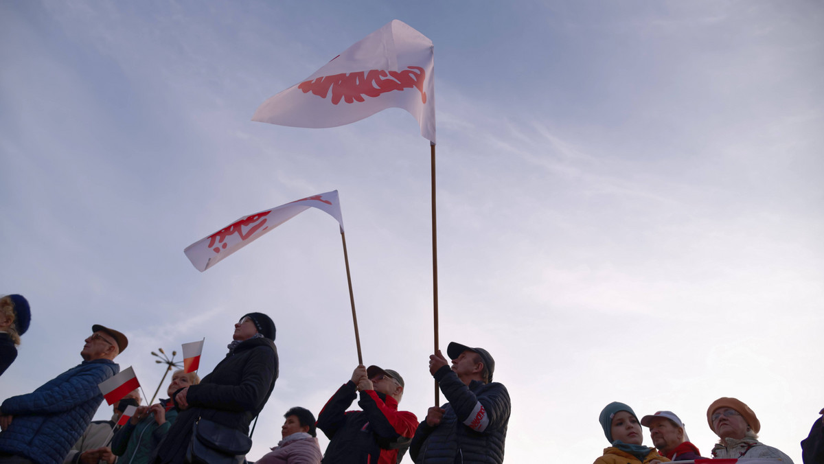 Manifestacja "Murem za polskim mundurem" w Poznaniu