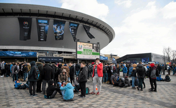 Ruszyły kolejne finały IEM Katowice 2017. Przed Spodkiem tłumy